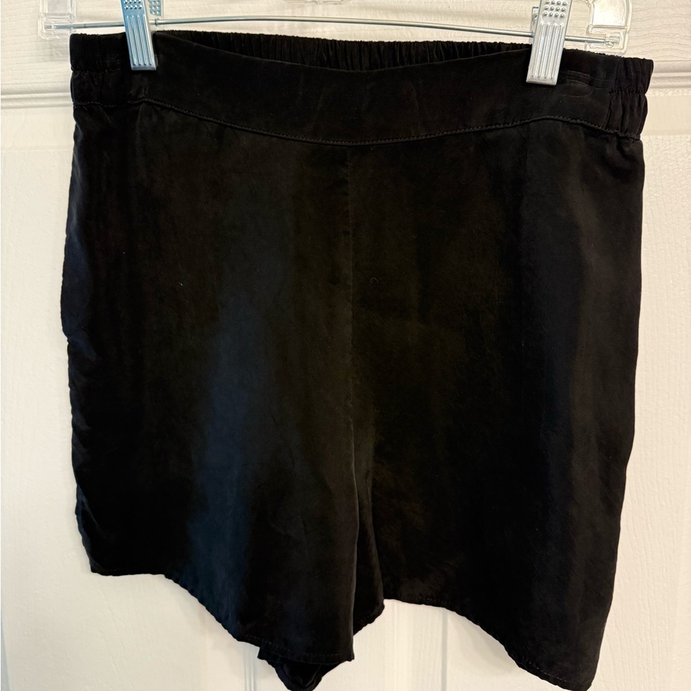 Amour Vert Black Elastic Waist Shorts Size Small NWOT